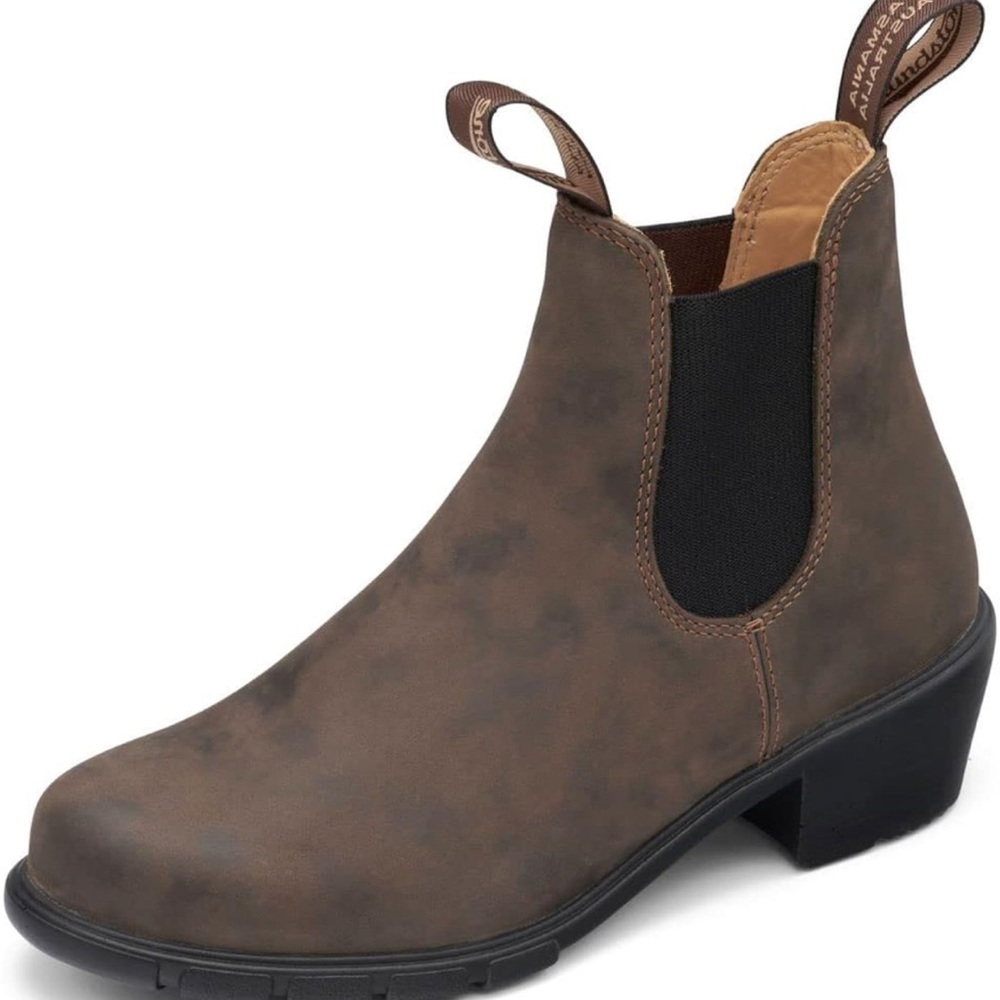 Rustic brown blundstone boots